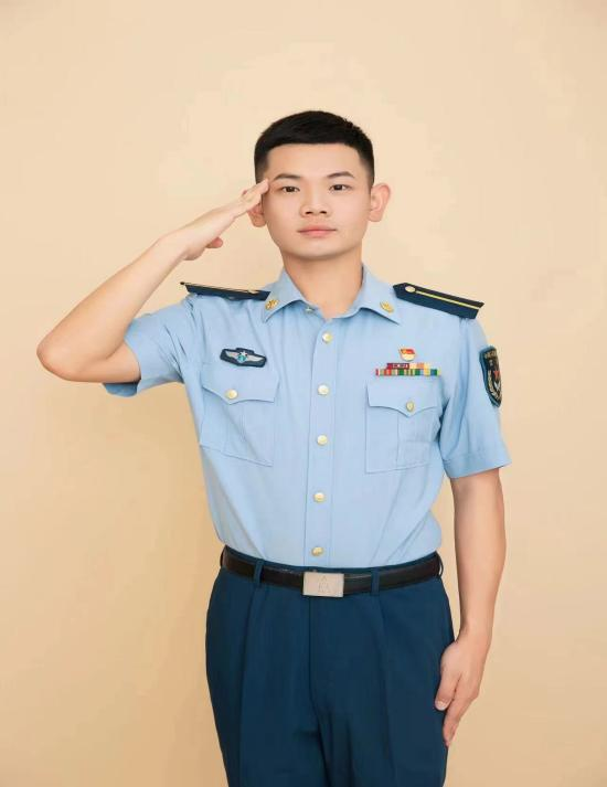 学校2017级定向培养军士传捷报