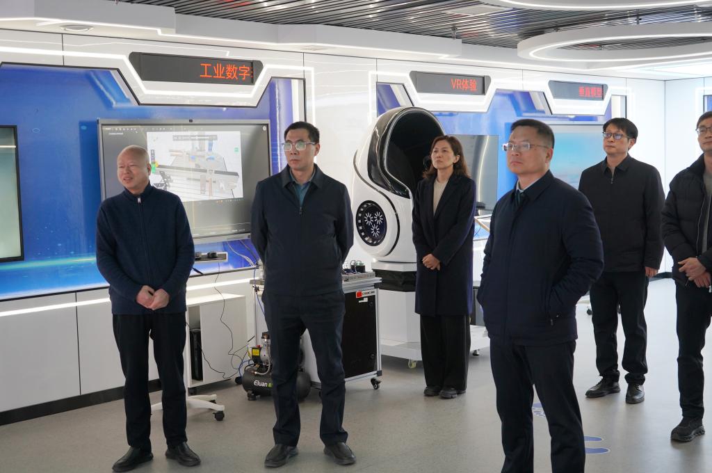 校长徐红玉带队赴河南恒茂创远科技股份有限公司考察调研